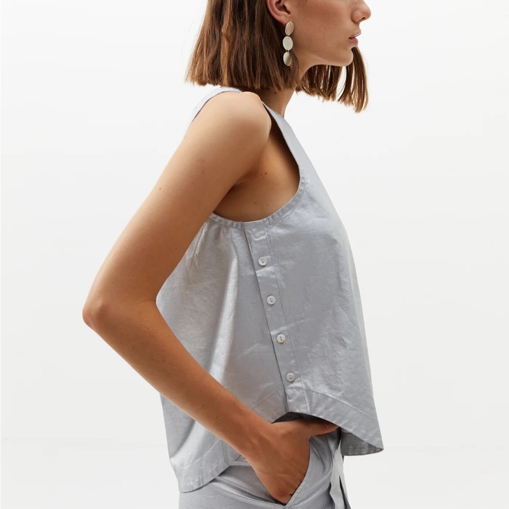 Metallic Coated Linen Tank - Picture 3 of 9